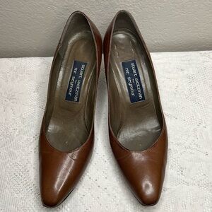 Stuart Weitzman Women's Brown Leather Pumps